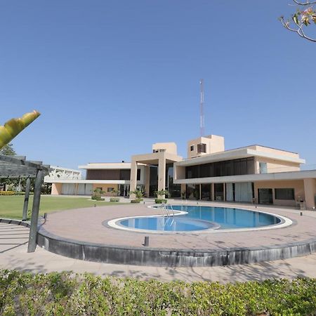 Club Heaven Palanpur Hotel Exterior photo