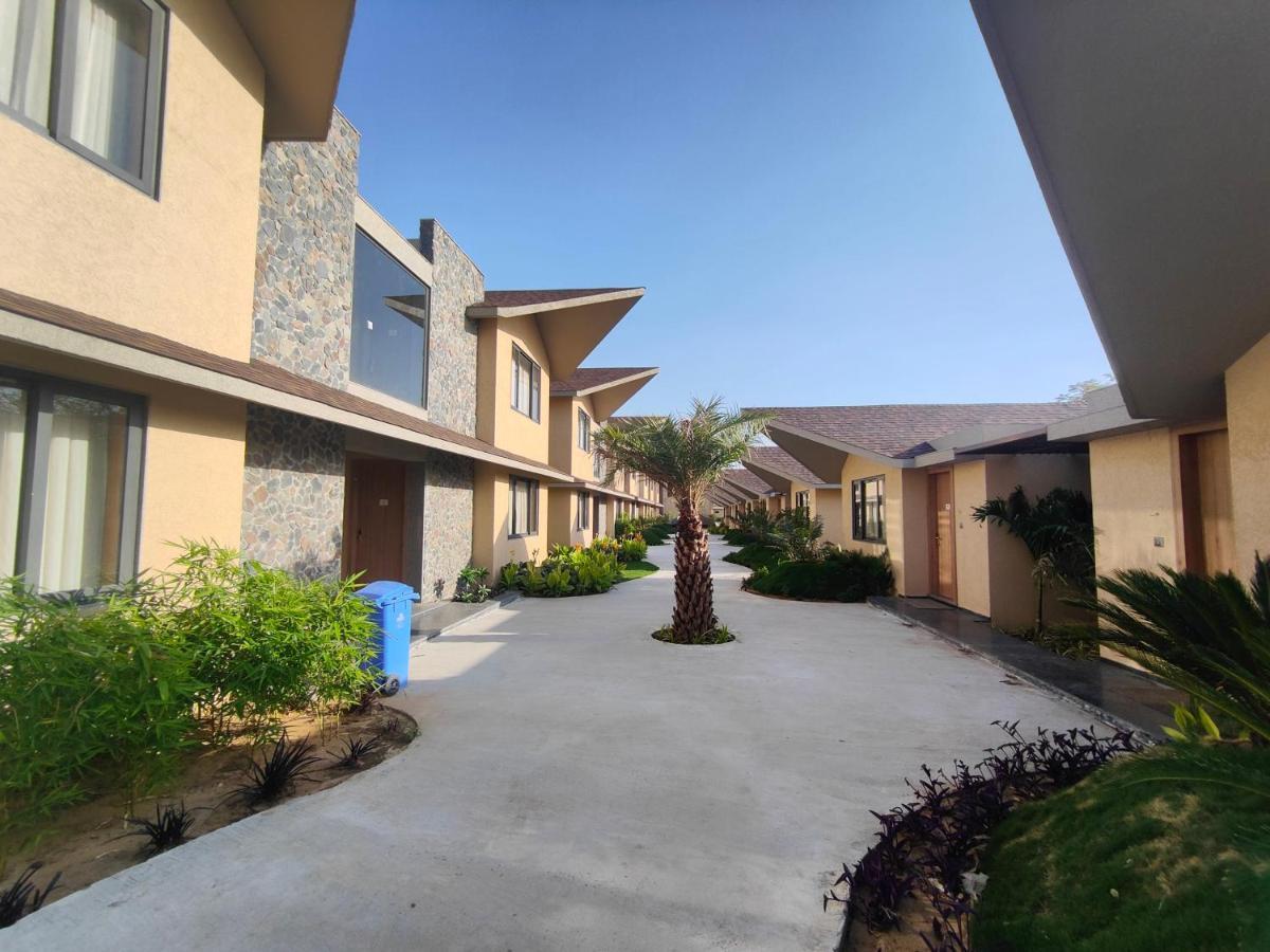 Club Heaven Palanpur Hotel Exterior photo