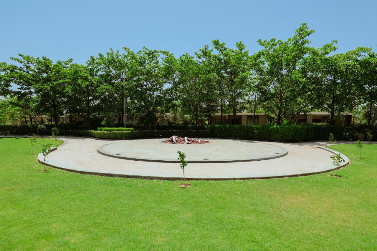 Club Heaven Palanpur Hotel Exterior photo