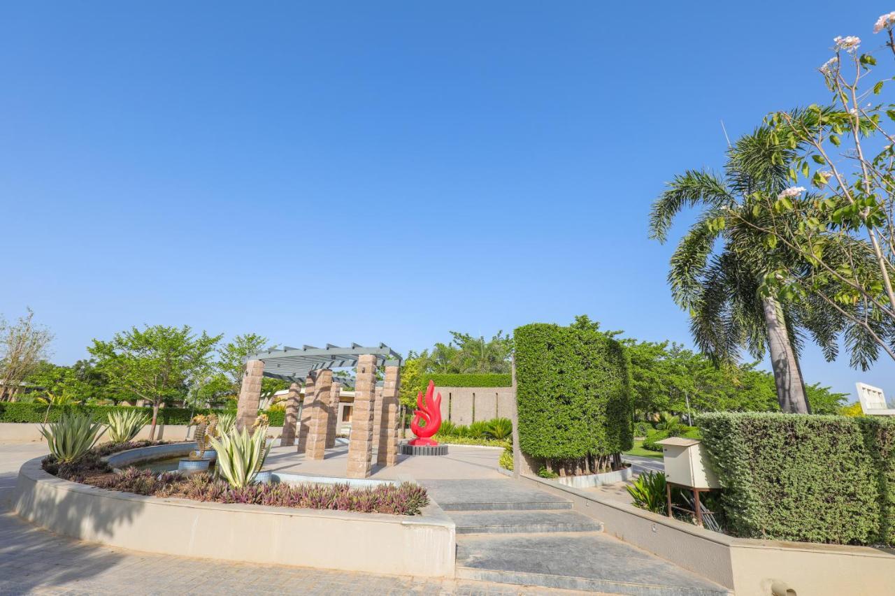 Club Heaven Palanpur Hotel Exterior photo