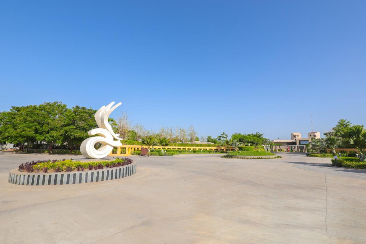 Club Heaven Palanpur Hotel Exterior photo