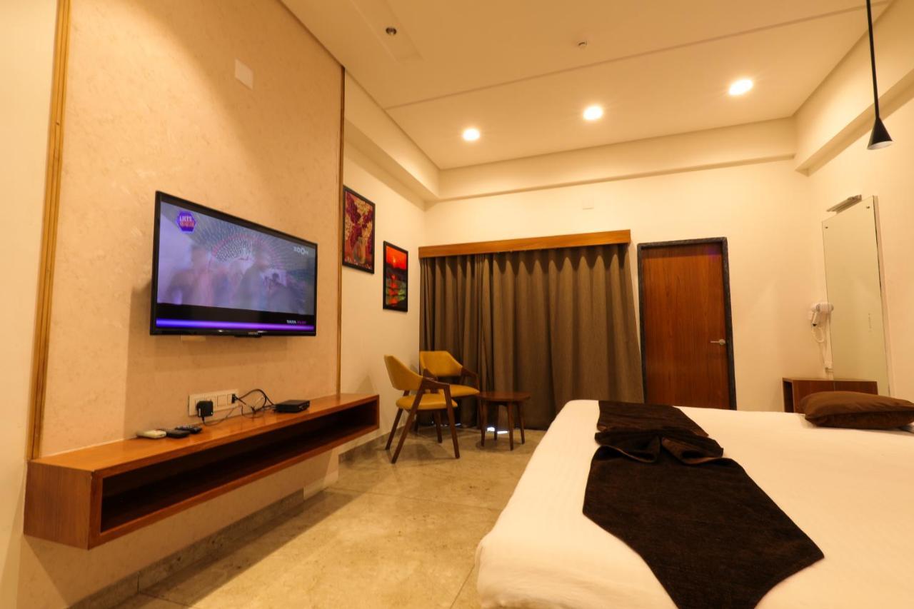 Club Heaven Palanpur Hotel Exterior photo
